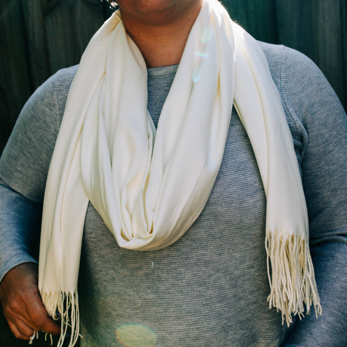 Giftzone - Fine Scarf - Women's Cashmere Blend Tasseled Scarf