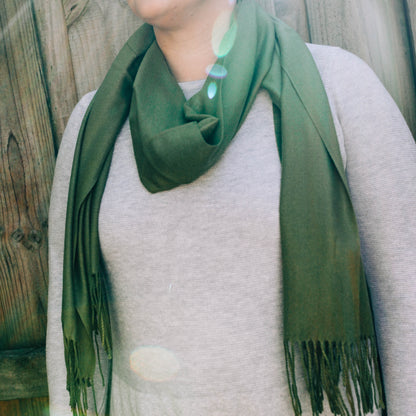 Giftzone - Fine Scarf - Women's Cashmere Blend Tasseled Scarf
