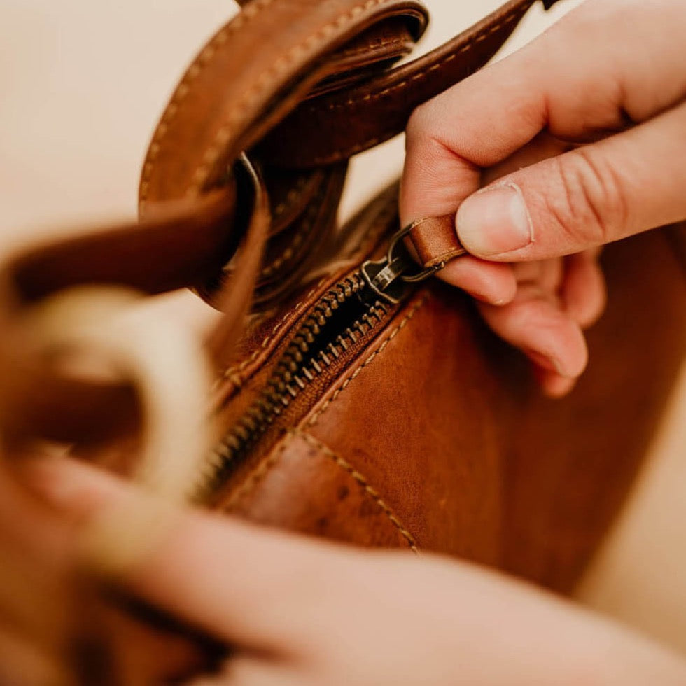 Lake Leather - Miena - Women's Small Leather Crossbody