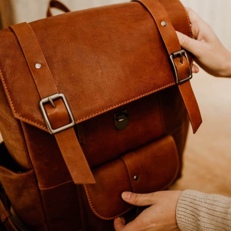 Lake Leather - Plenty - Unisex Large Leather Backpack