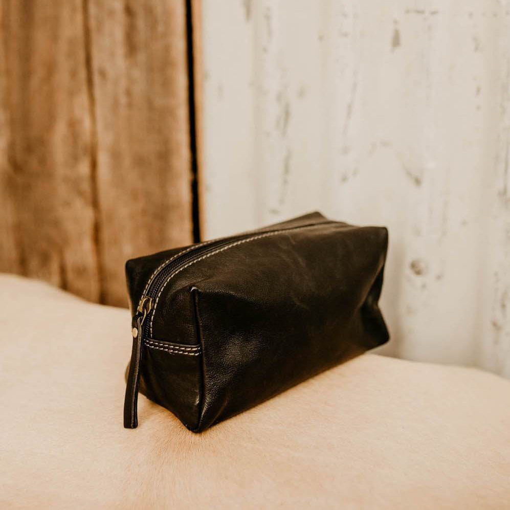 Lake Leather - Epping- Unisex Toiletry Leather Wetpack Bag