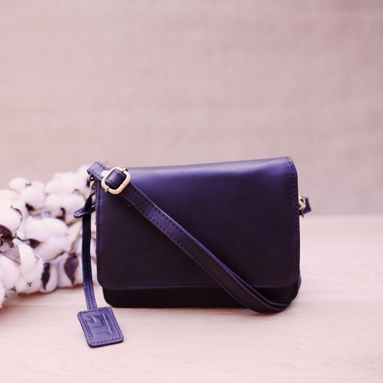 Lake Leather - Bridgenorth- Women's Organiser Leather Crossbody Bag