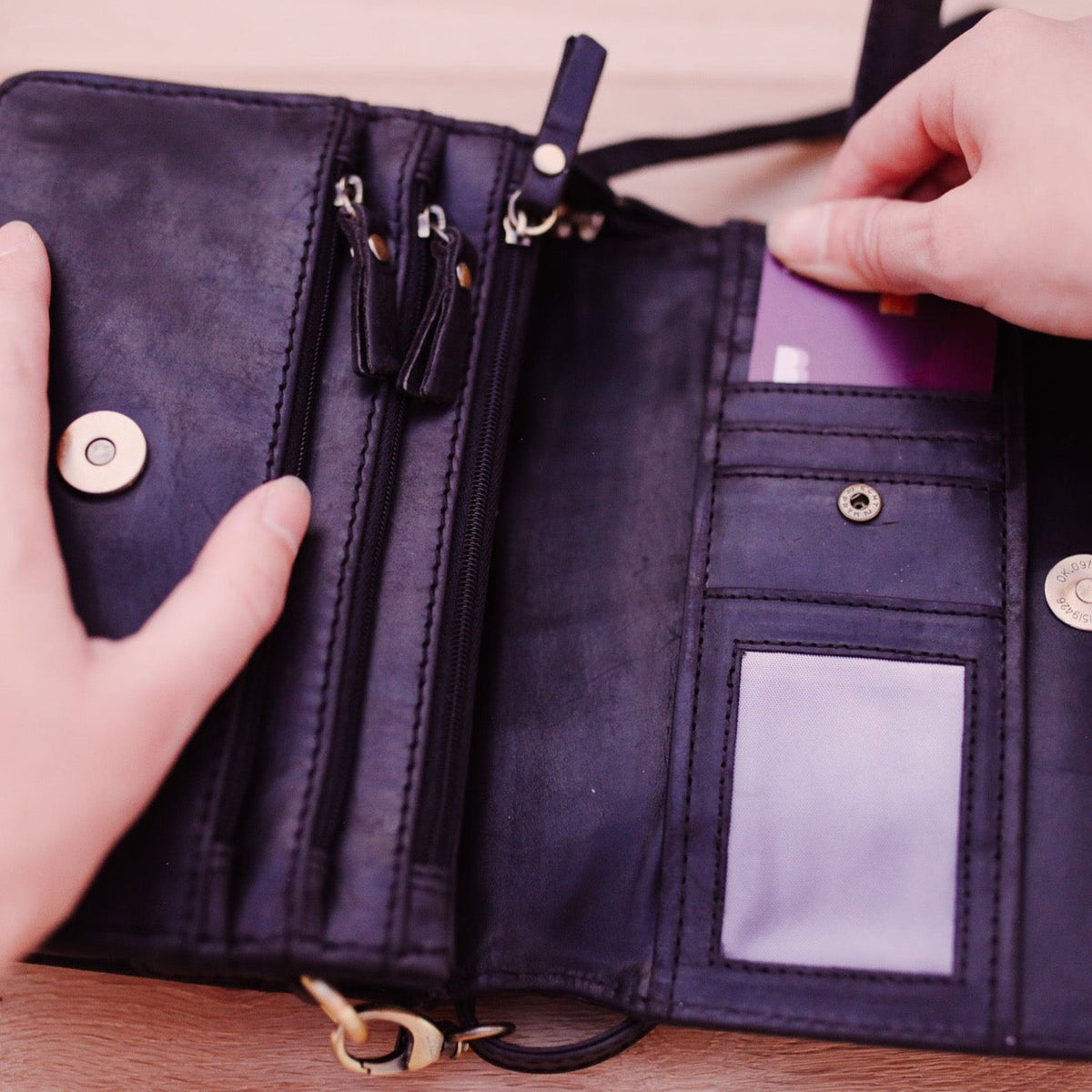 Lake Leather - Bridgenorth- Women's Organiser Leather Crossbody Bag