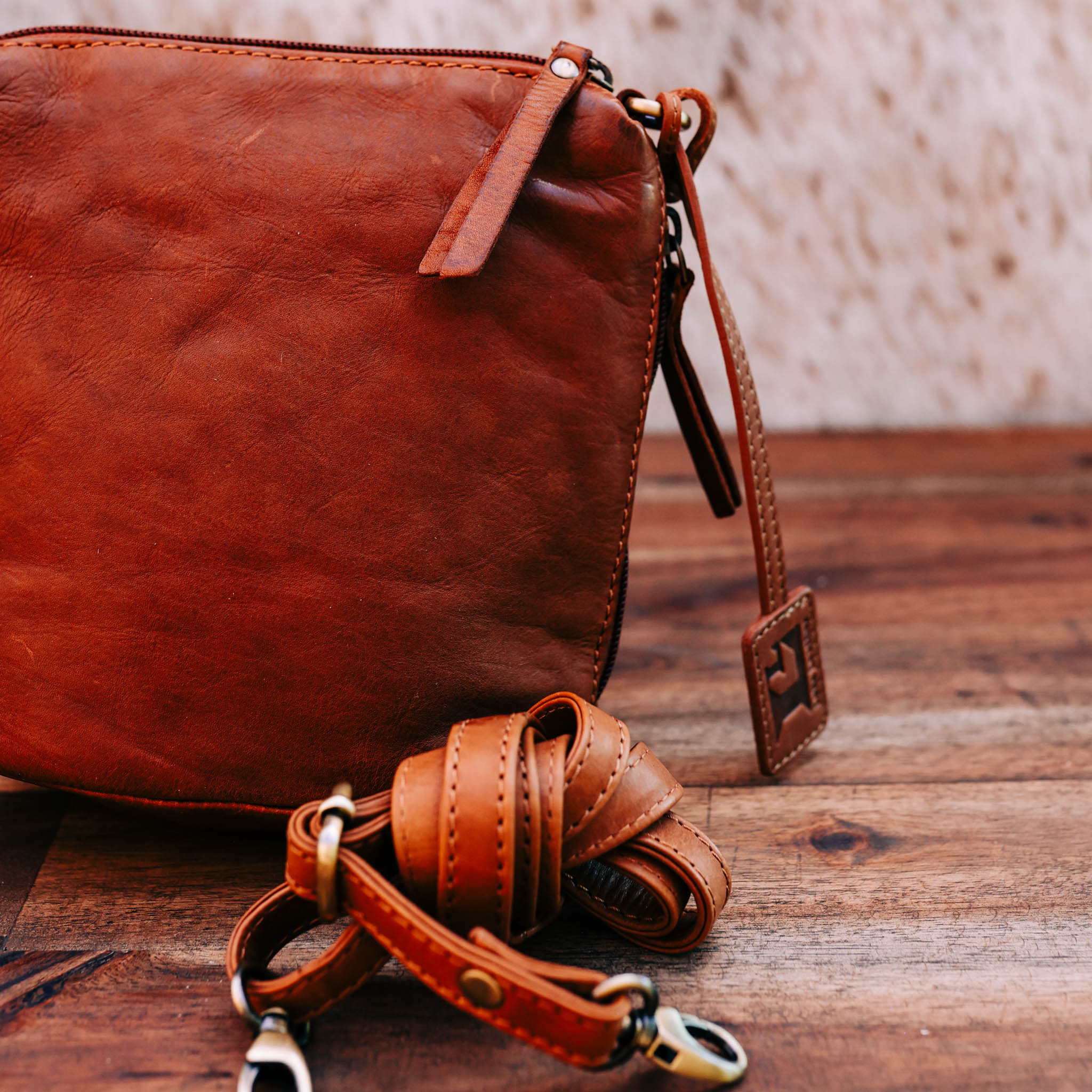 Lake Leather - Robbins - Small Crossbody Leather Bag