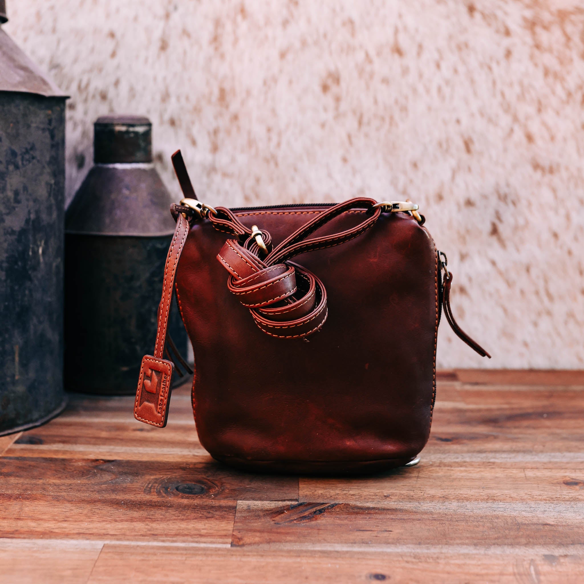 Lake Leather - Robbins - Small Crossbody Leather Bag