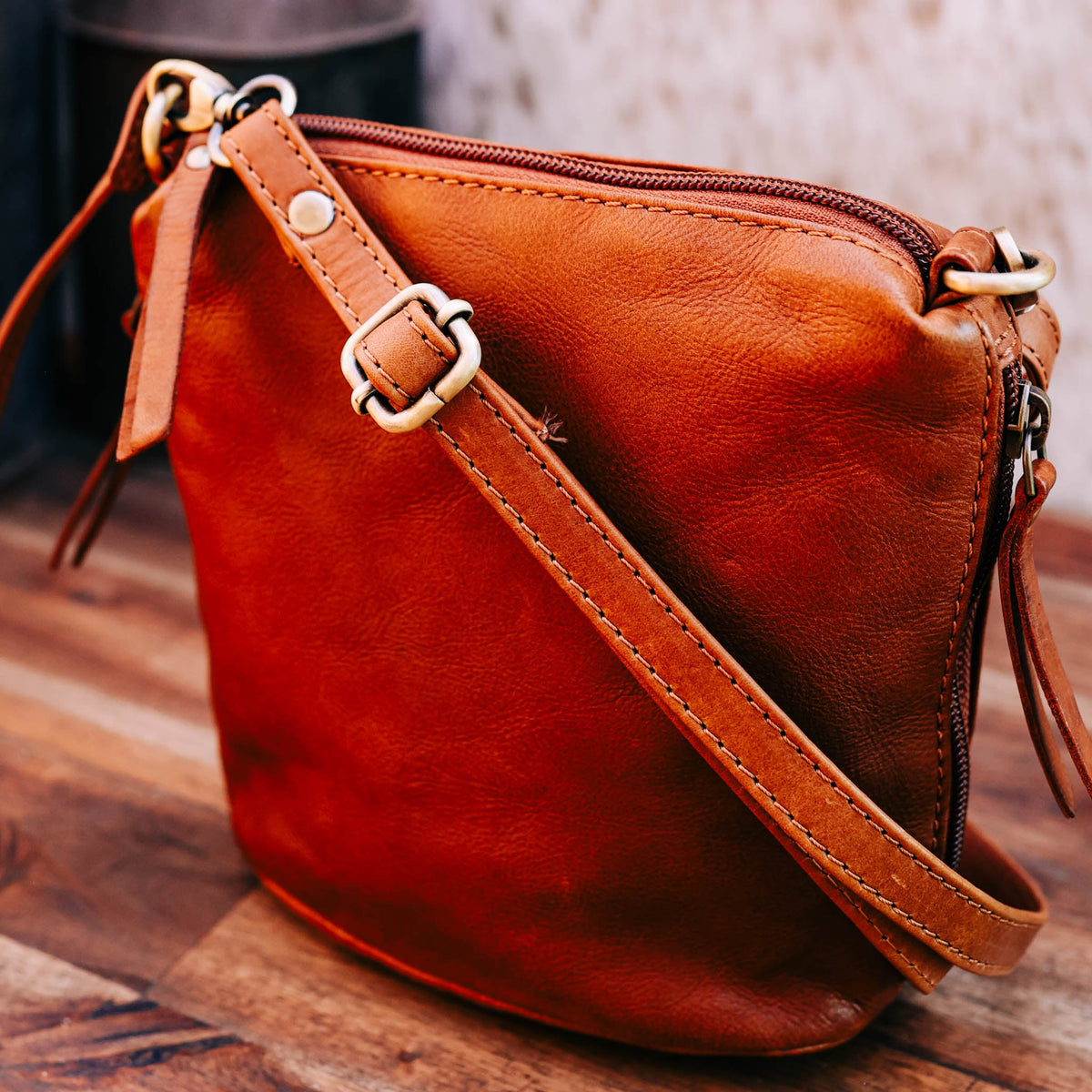 Lake Leather - Robbins - Small Crossbody Leather Bag