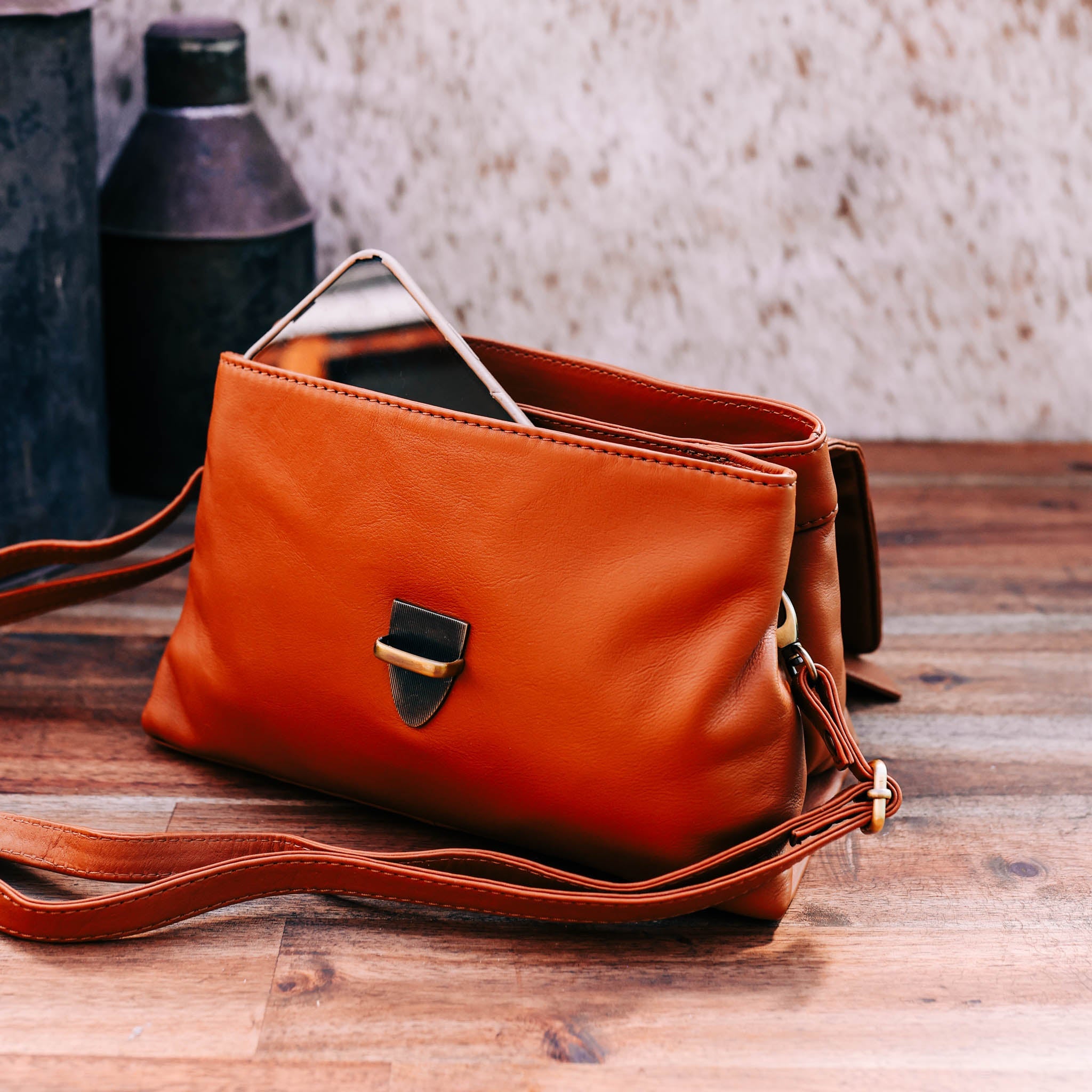 Lake Leather - Beechford - Women’s Classic Leather Handbag