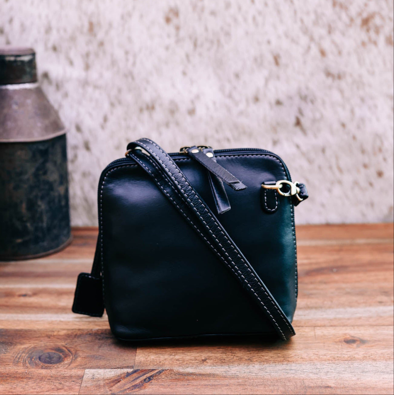 Lake Leather - Pilinger - Small Classic Italian Design Leather Bag
