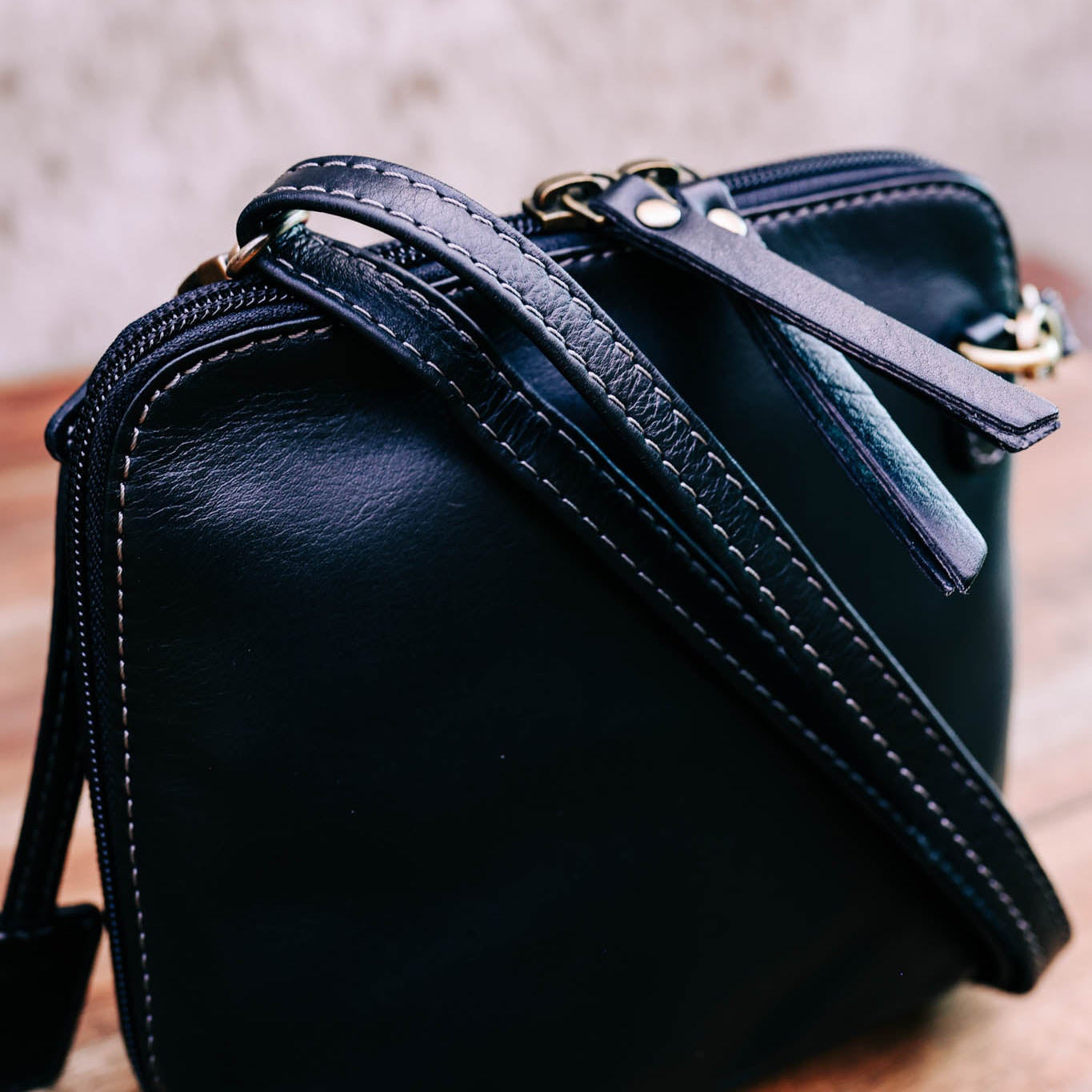 Lake Leather - Pilinger - Small Classic Italian Design Leather Bag