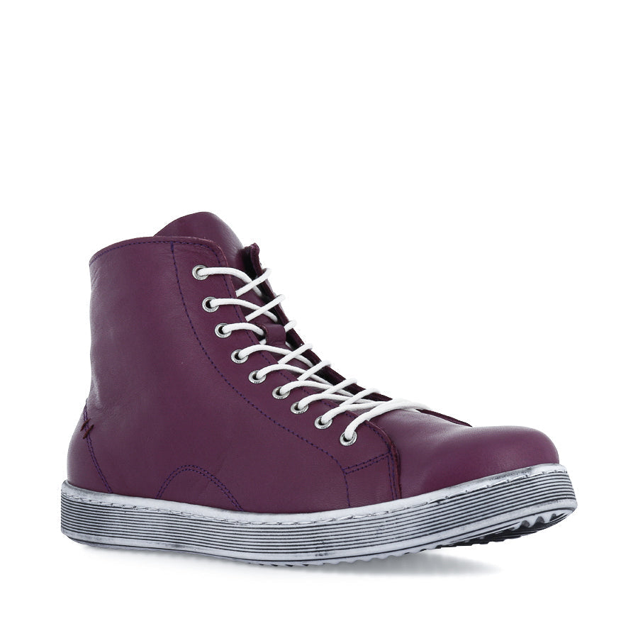 Rilassare - Typo - Women's Leather High-Top Sneaker