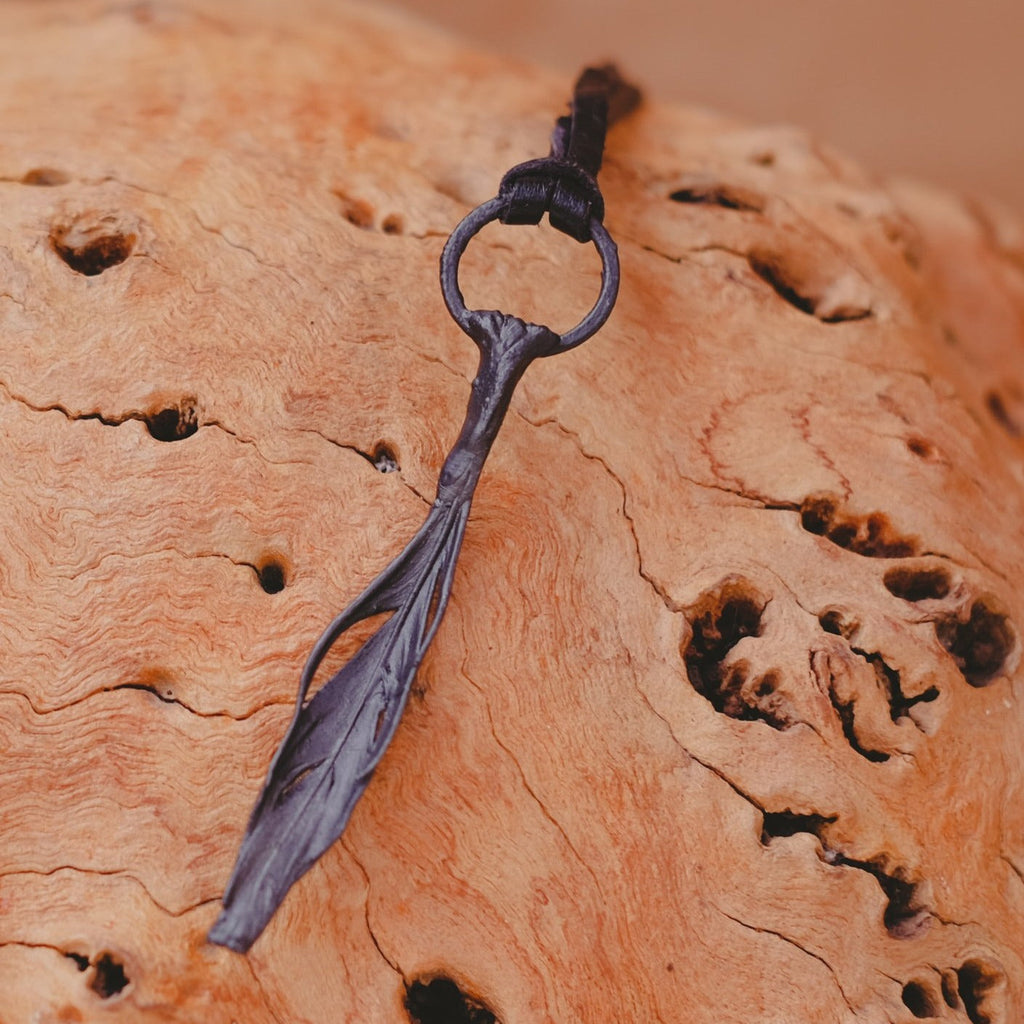 Studio Koak - Feather - Women's Metallised Feather Necklace