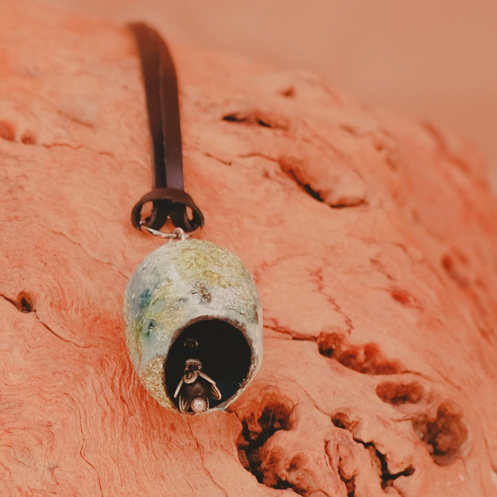 Studio Koak - Pod - Women's Enamelled Silk Pod Necklace