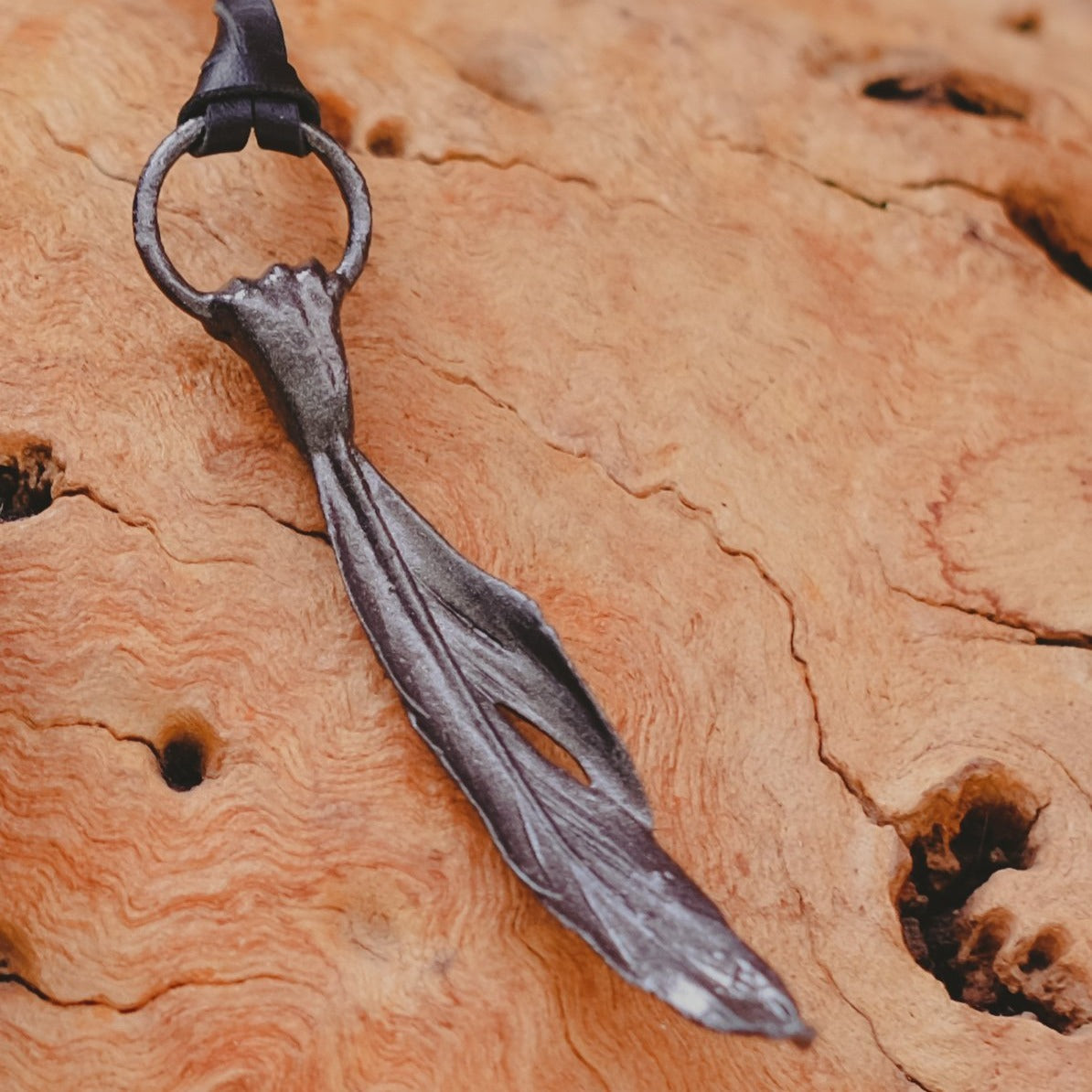 Studio Koak - Feather - Women's Metallised Feather Necklace