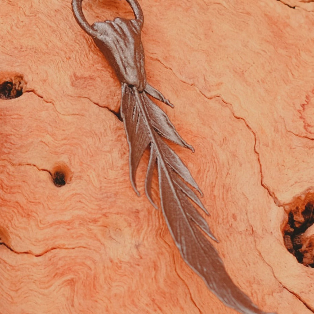 Studio Koak - Feather - Women's Metallised Feather Necklace