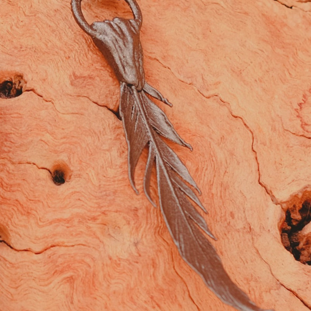 Studio Koak - Feather - Women's Metallised Feather Necklace