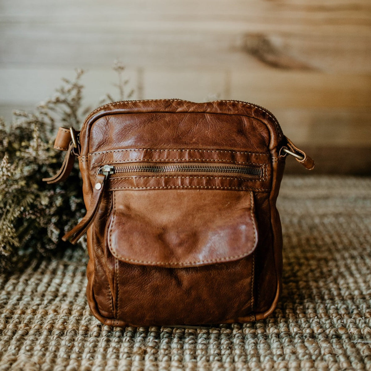 Lake Leather - Dunally - Unisex Leather Crossbody Bag