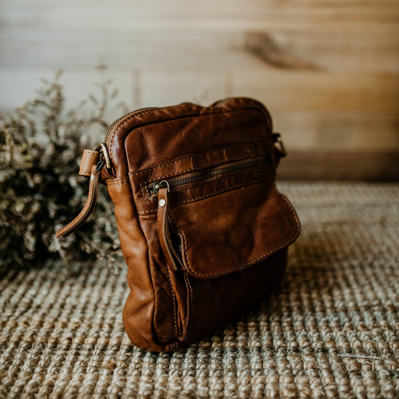 Lake Leather - Dunally - Unisex Leather Crossbody Bag